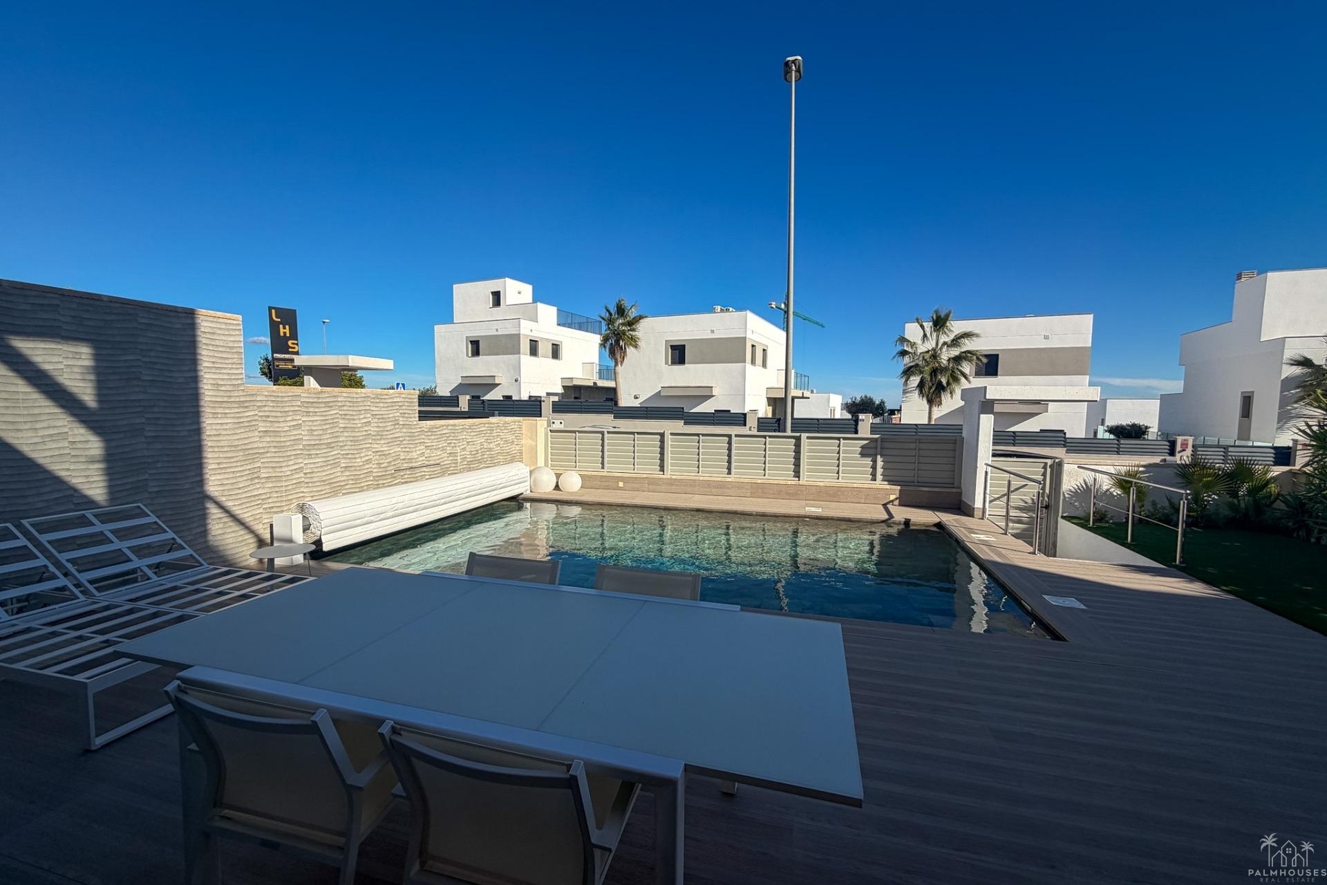 Herverkoop - Villa - San Miguel de Salinas - Bellavista