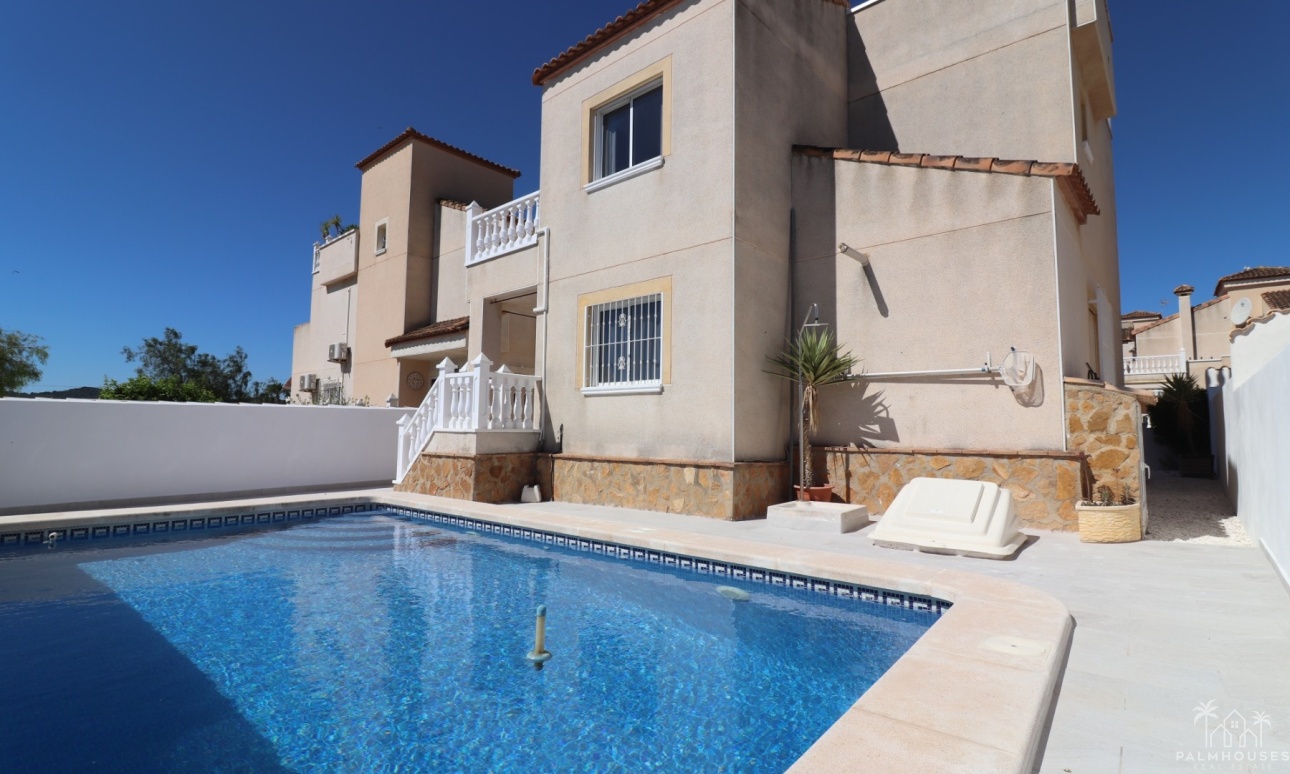 Herverkoop - Villa - San Miguel de Salinas - Lake View Mansions