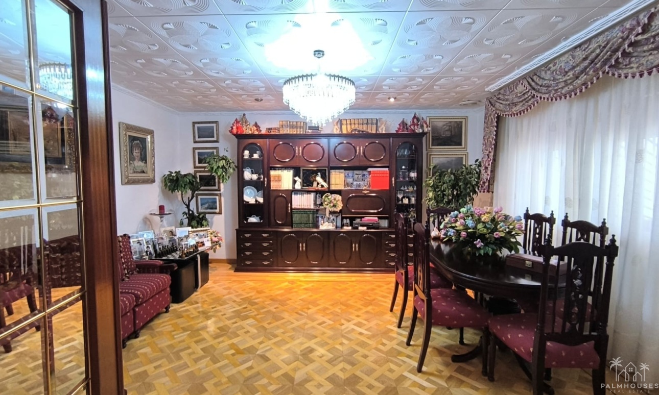 Herverkoop - Villa - Sax - Inland
