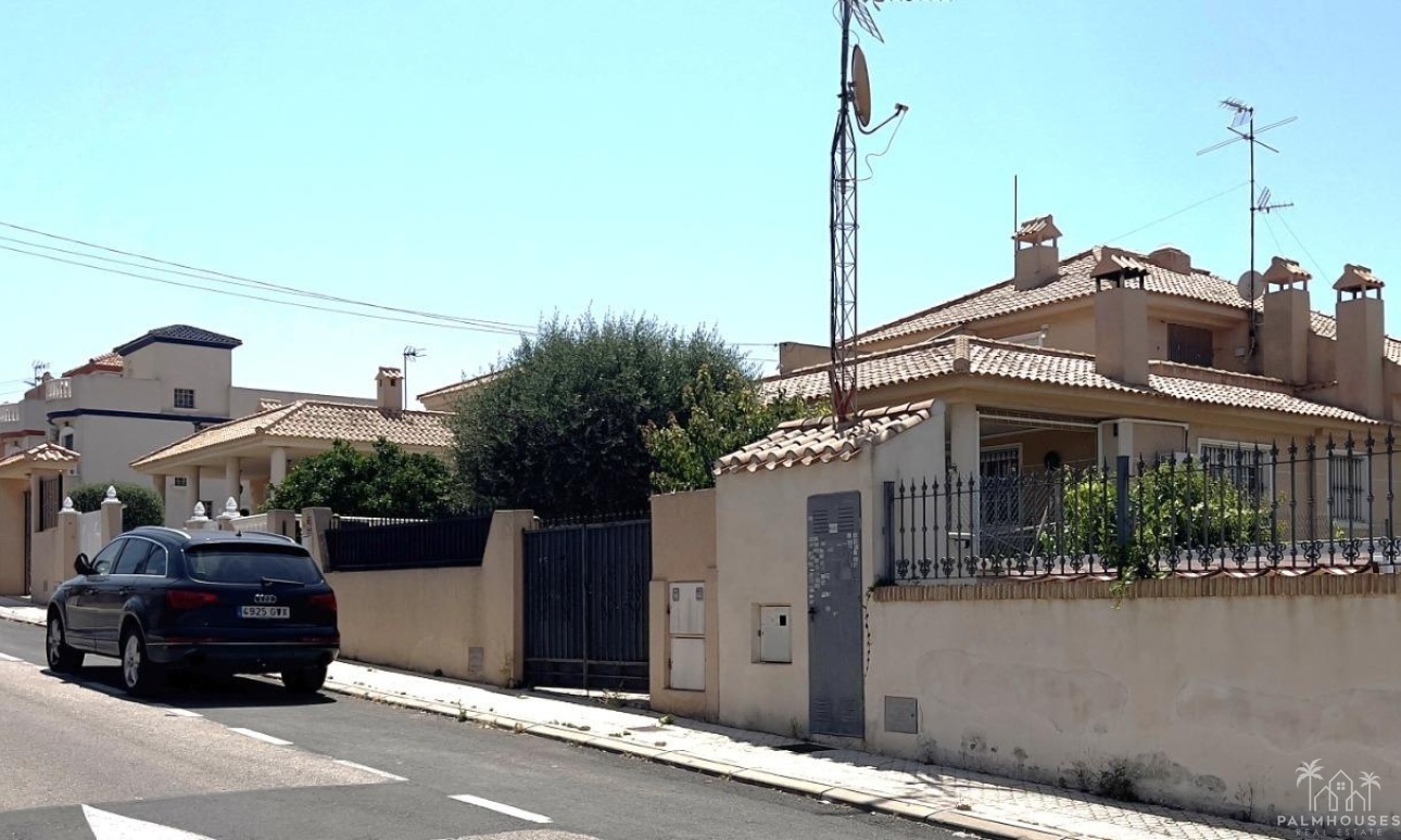 Herverkoop - Villa - Torrevieja - Aguas Nuevas