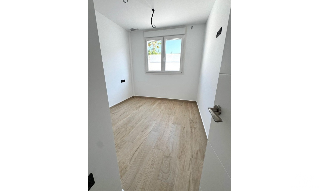 Herverkoop - Villa - Torrevieja - Aguas Nuevas
