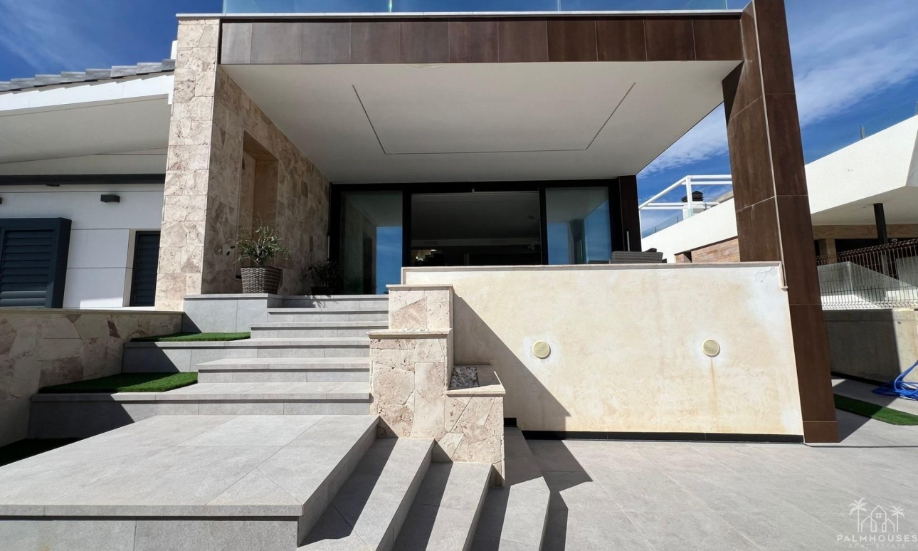 Herverkoop - Villa - Torrevieja - La Mata