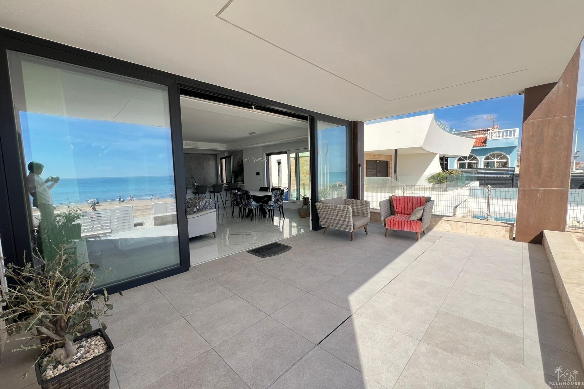 Herverkoop - Villa - Torrevieja - La Mata