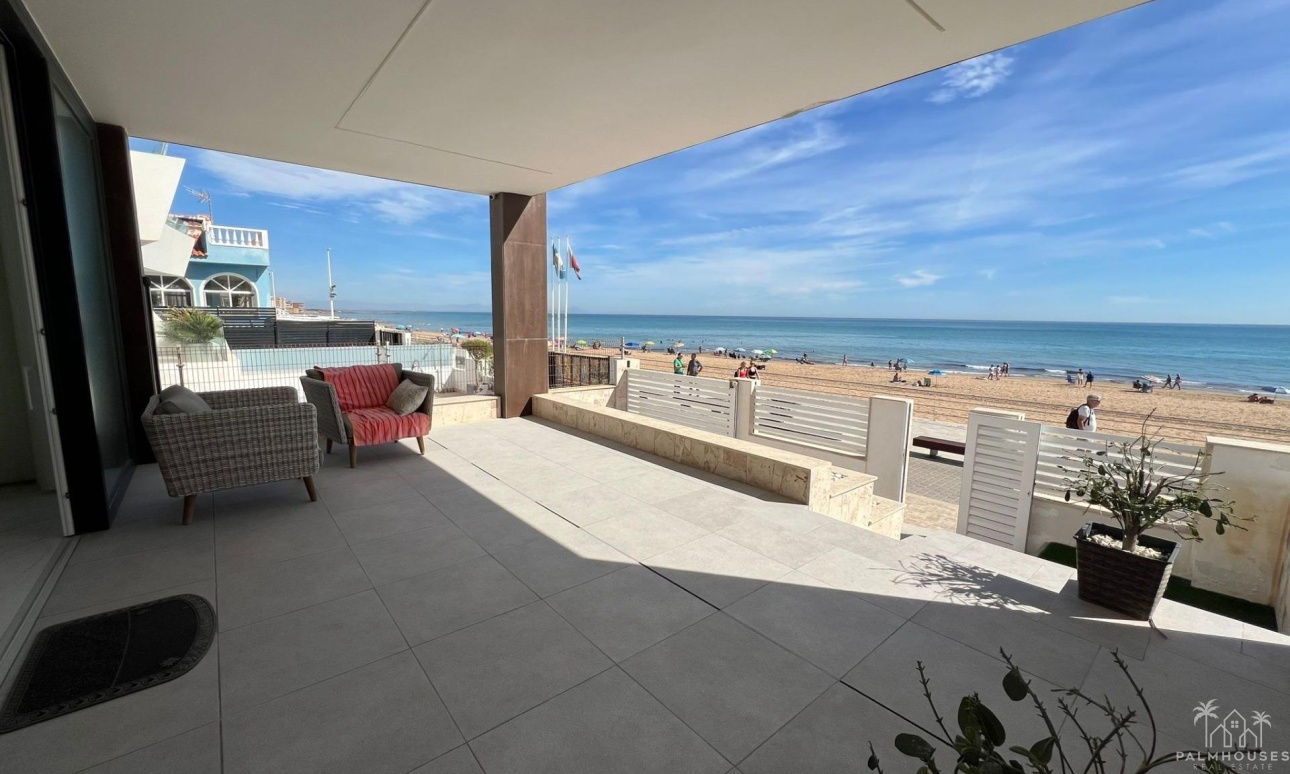 Herverkoop - Villa - Torrevieja - La Mata