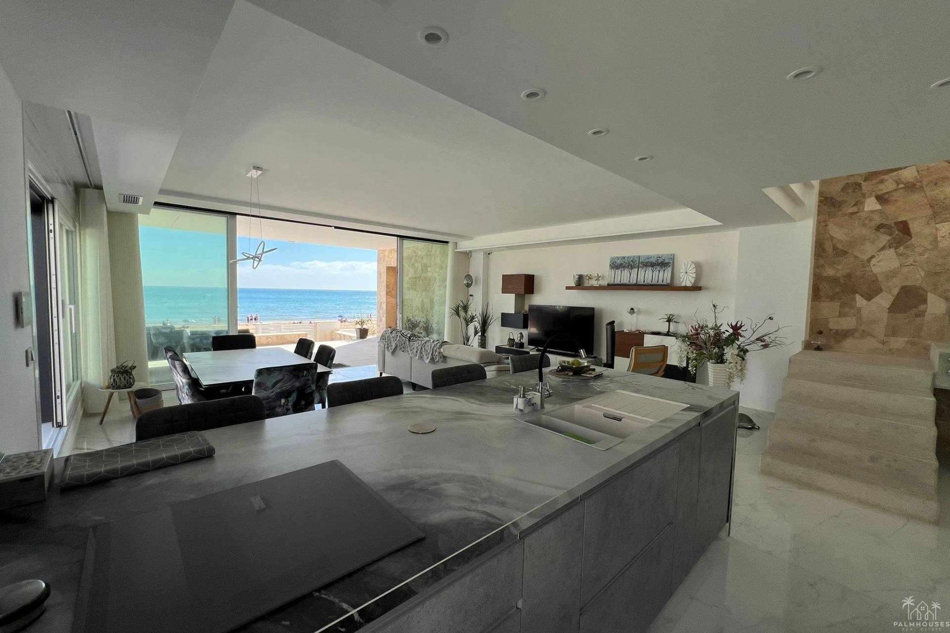 Herverkoop - Villa - Torrevieja - La Mata