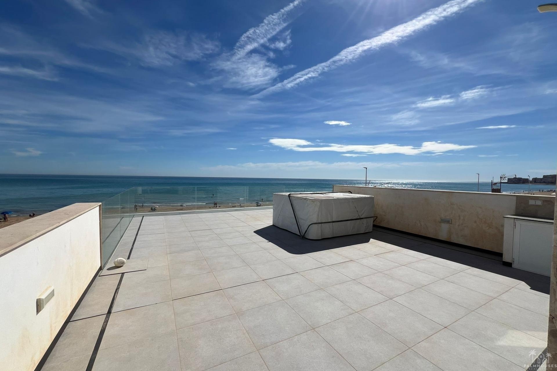 Herverkoop - Villa - Torrevieja - La Mata