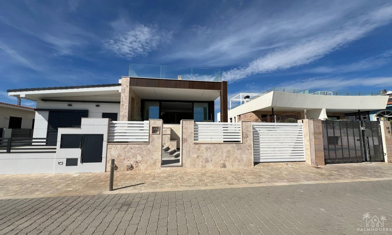 Herverkoop - Villa - Torrevieja - La Mata