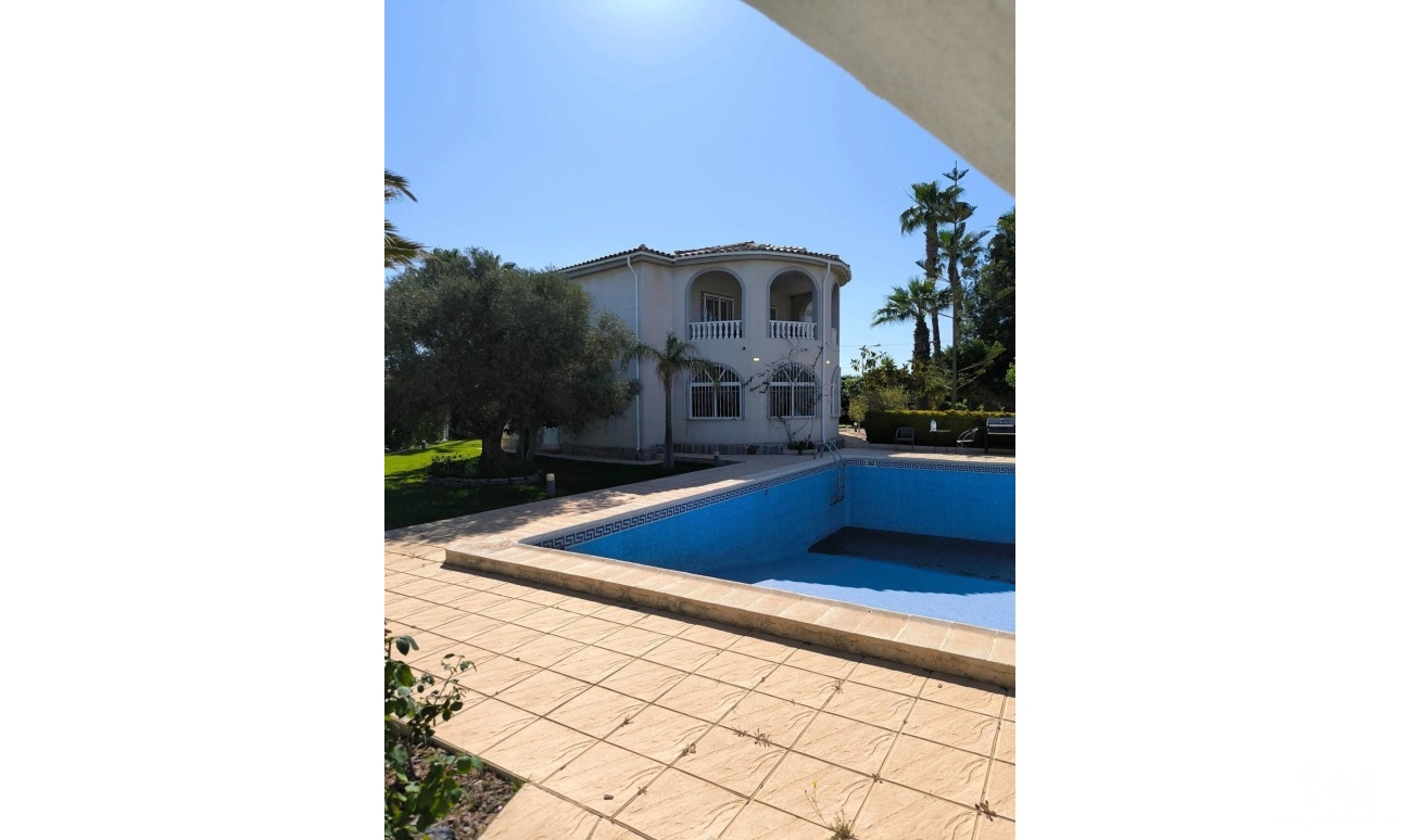 Herverkoop - Villa - Torrevieja - La Siesta