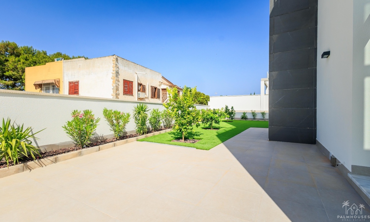 Herverkoop - Villa - Torrevieja - Los Balcones