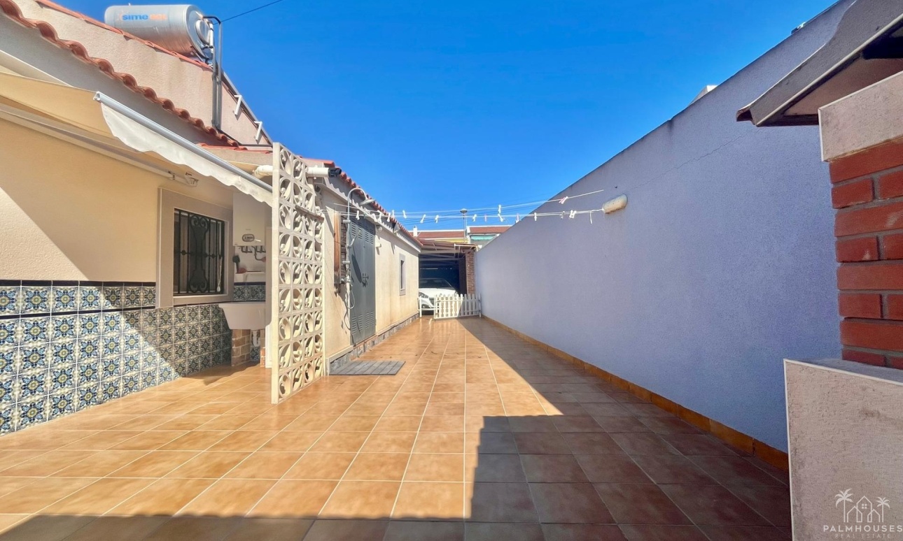 Herverkoop - Villa - Torrevieja - Los Balcones
