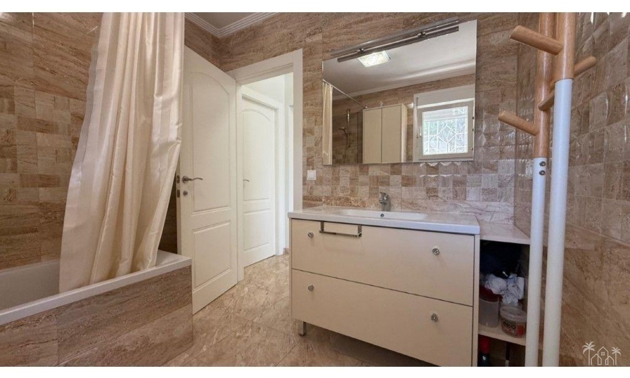 Herverkoop - Villa - Torrevieja - Los Balcones