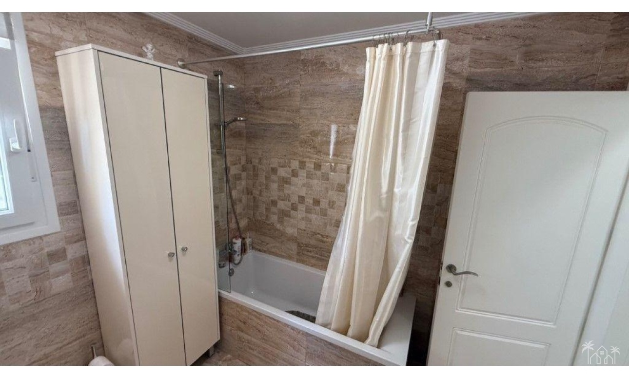 Herverkoop - Villa - Torrevieja - Los Balcones