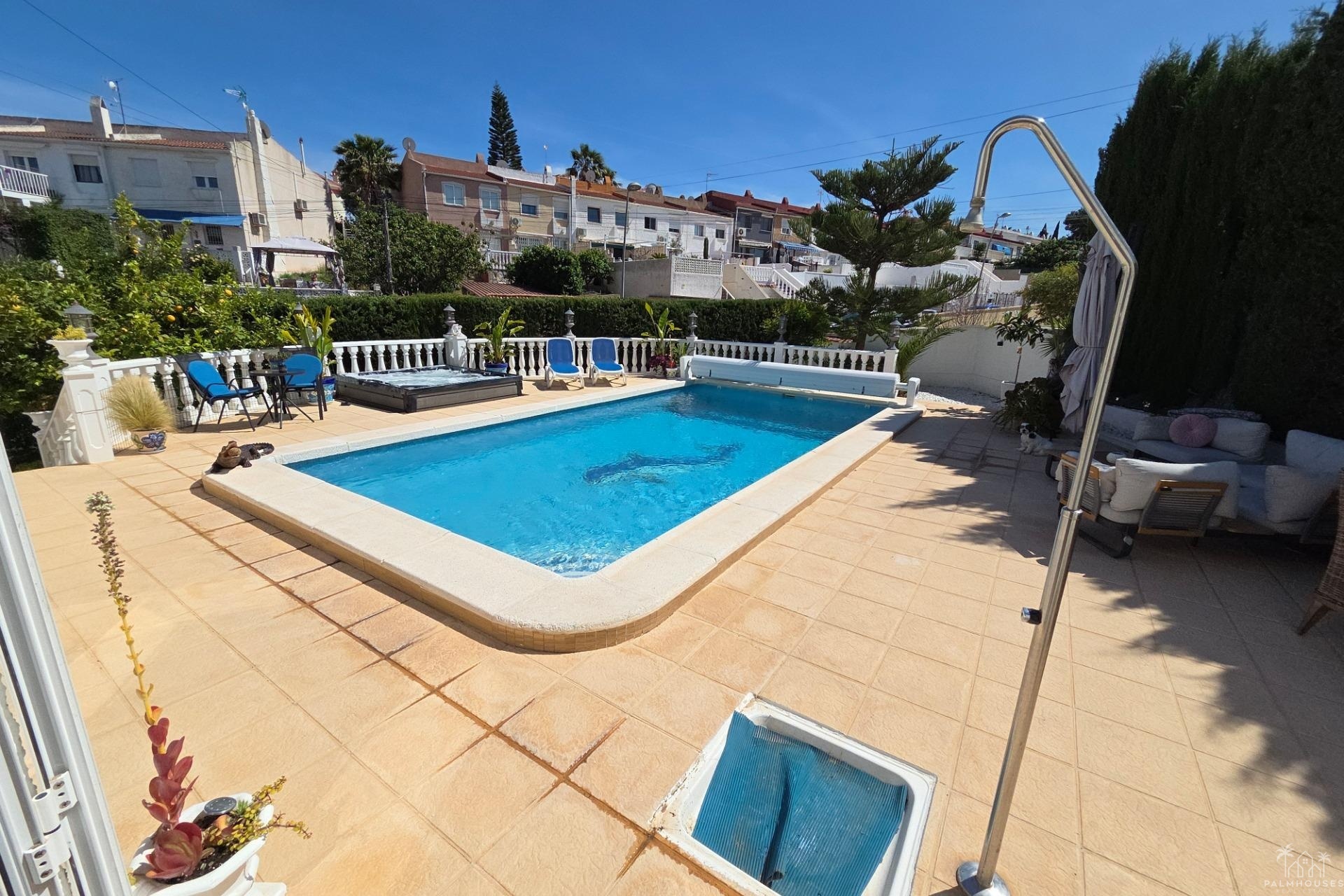 Herverkoop - Villa - Torrevieja - Los Balcones