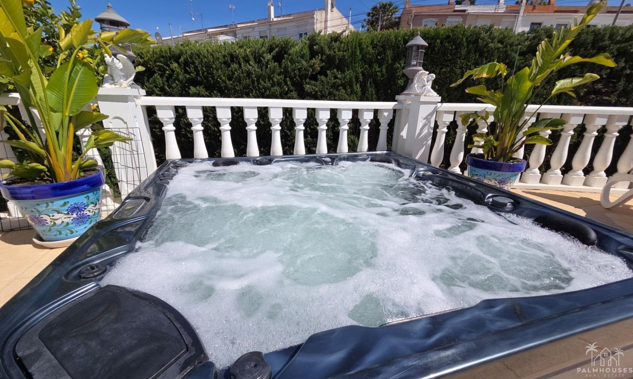 Herverkoop - Villa - Torrevieja - Los Balcones