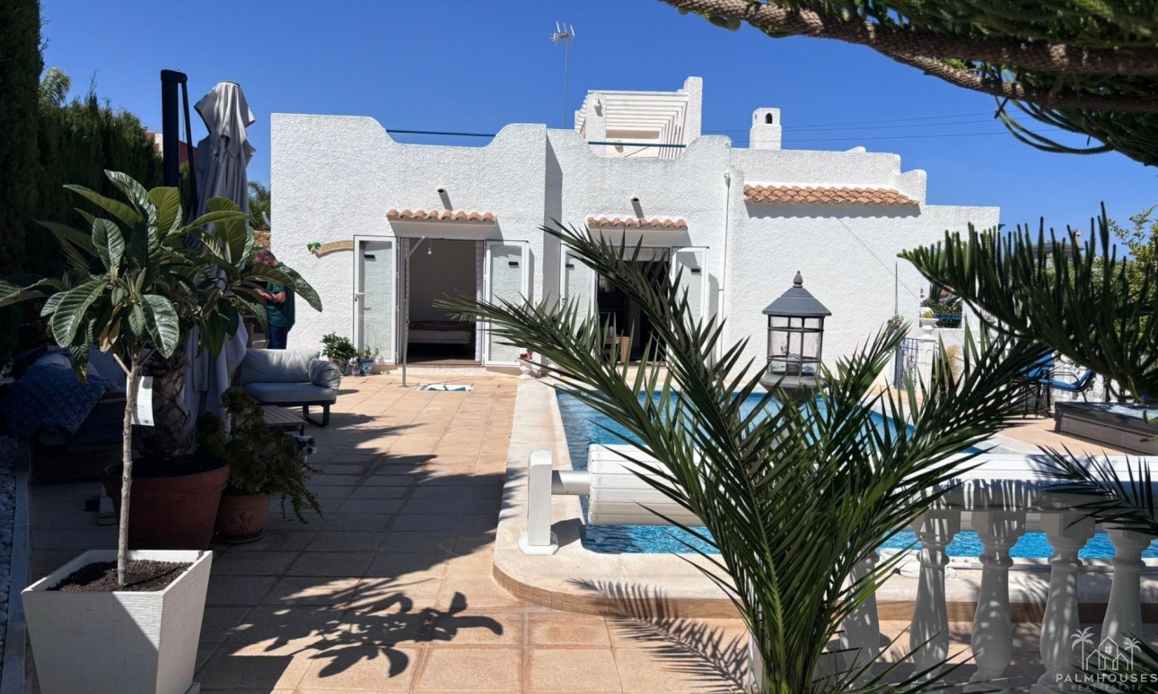 Herverkoop - Villa - Torrevieja - Los Balcones