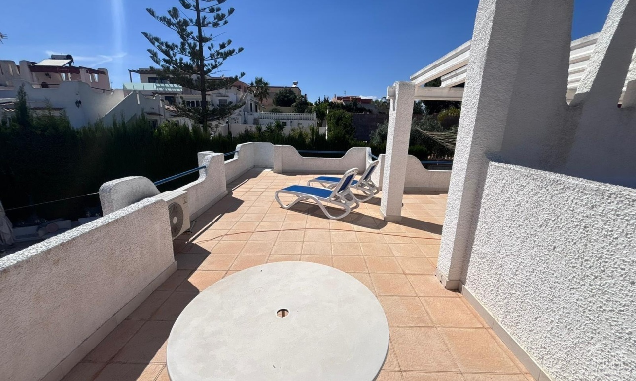 Herverkoop - Villa - Torrevieja - Los Balcones