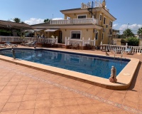 Herverkoop - Villa - Torrevieja - Los Balcones
