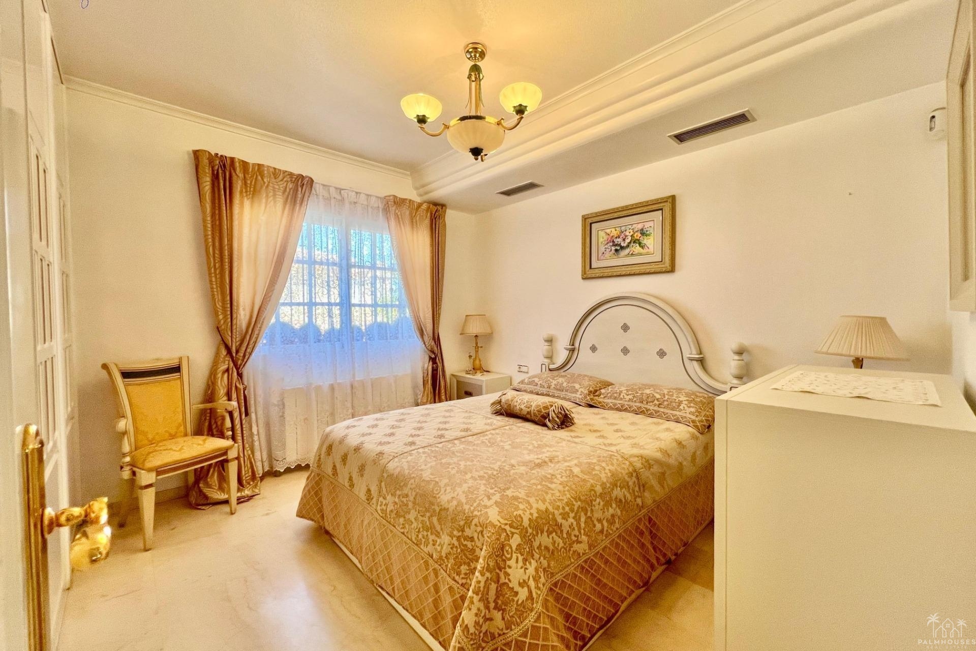 Herverkoop - Villa - Torrevieja - Los Balcones