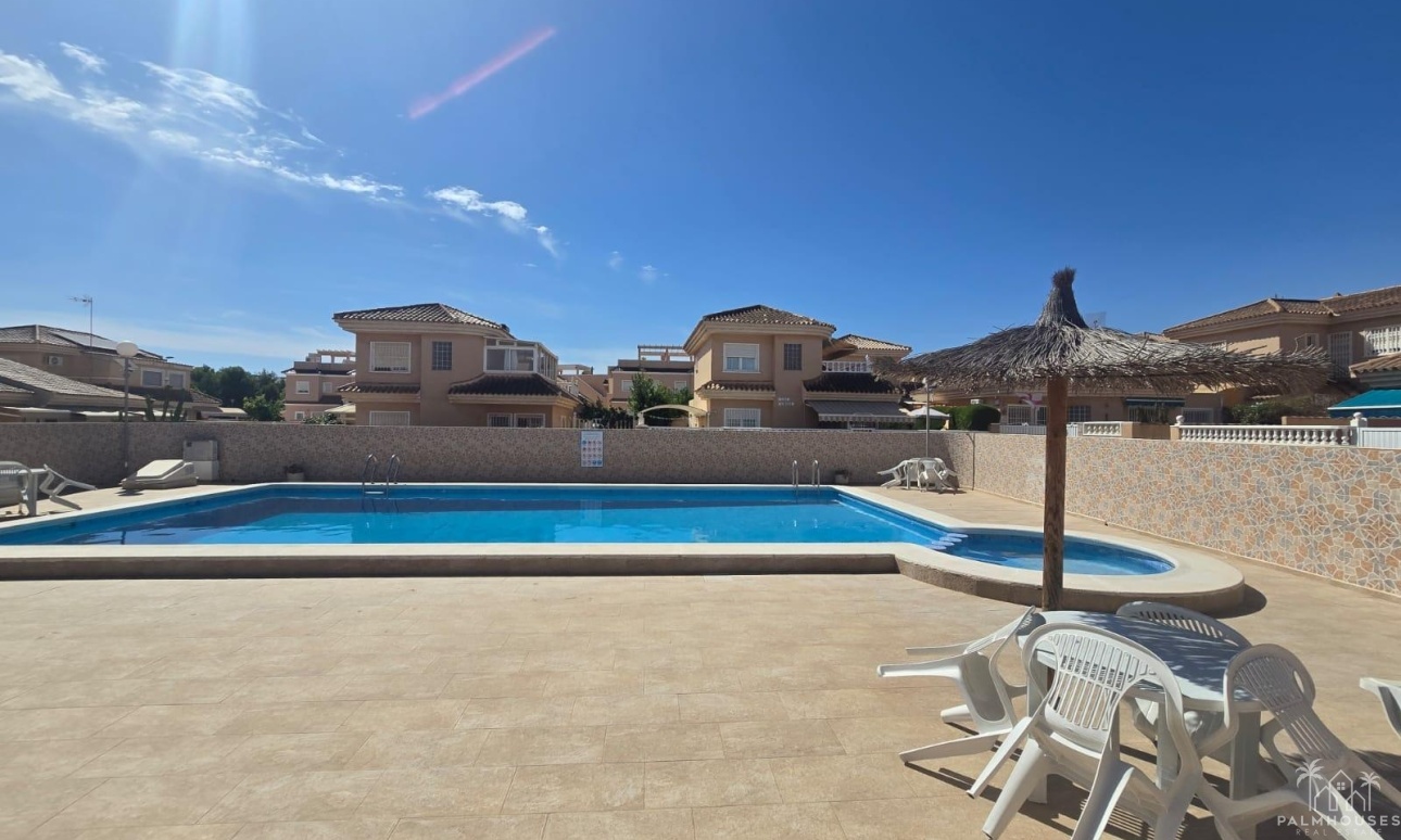 Herverkoop - Villa - Torrevieja - Los Balcones