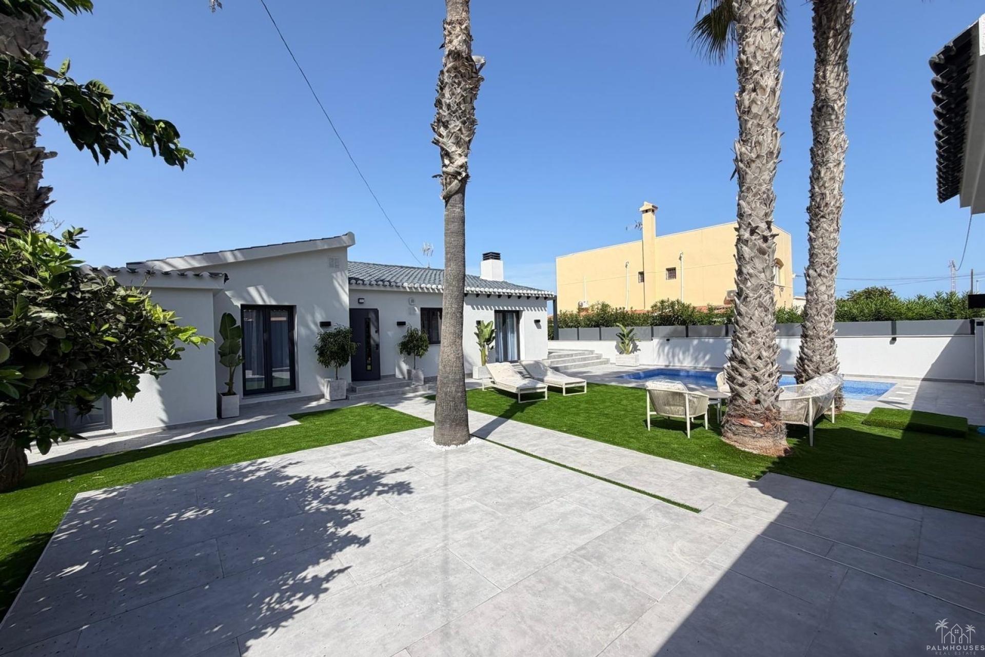 Herverkoop - Villa - Torrevieja - Punta Prima