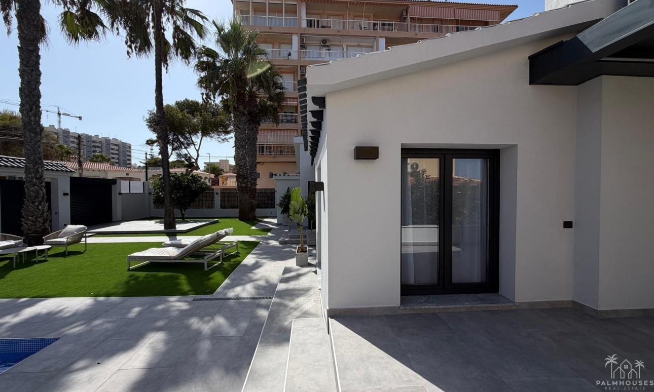 Herverkoop - Villa - Torrevieja - Punta Prima