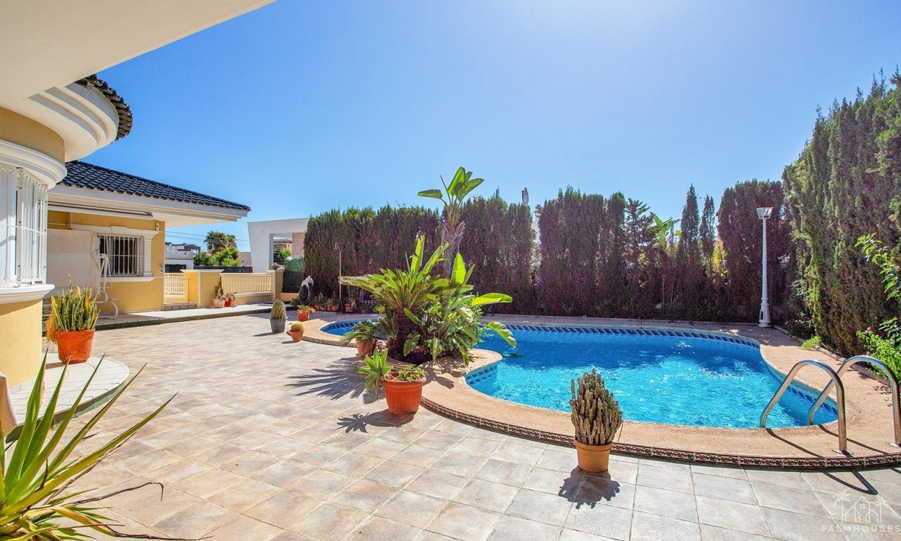 Herverkoop - Villa - Torrevieja - Torreta - Florida