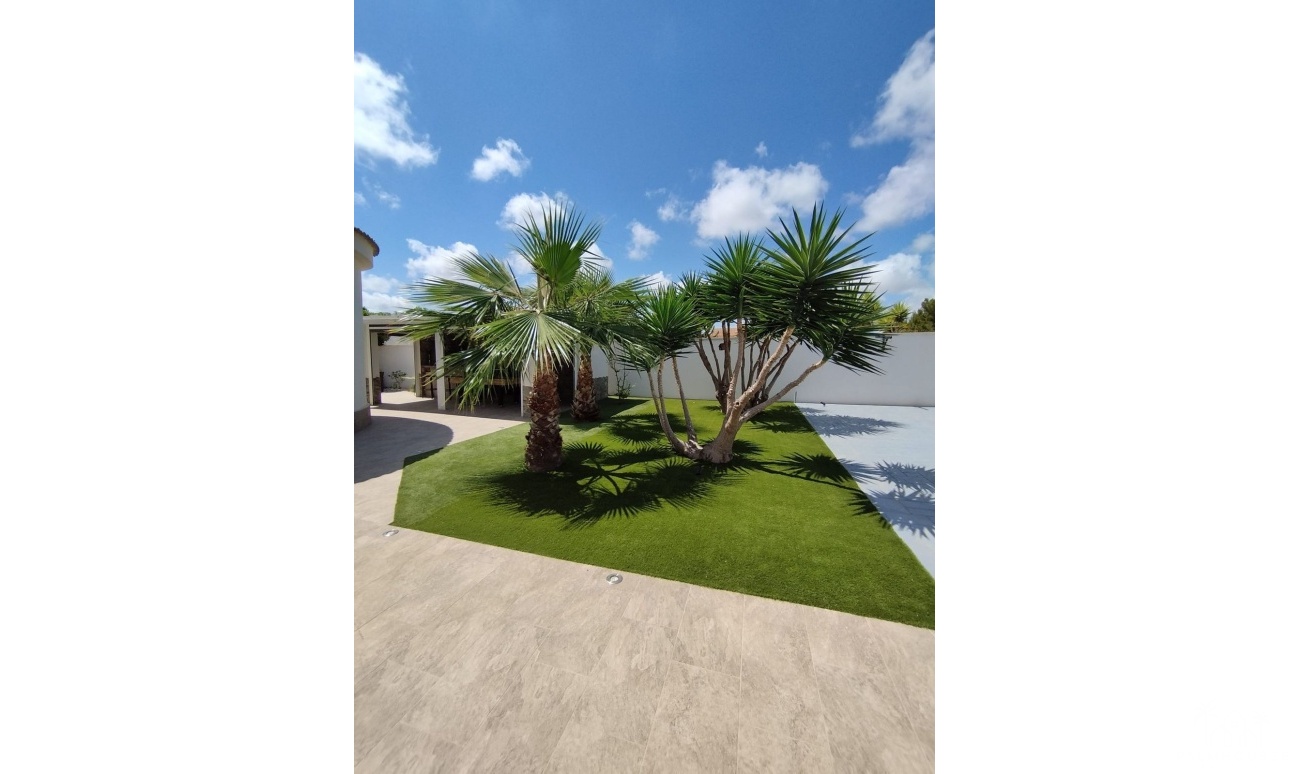 Herverkoop - Villa - Torrevieja - Torrevieja Centro