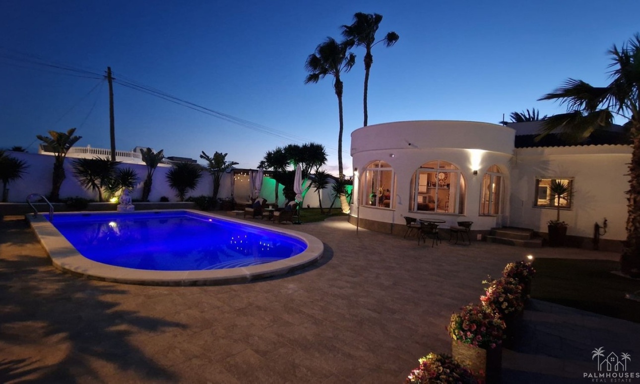 Herverkoop - Villa - Torrevieja - Torrevieja Centro
