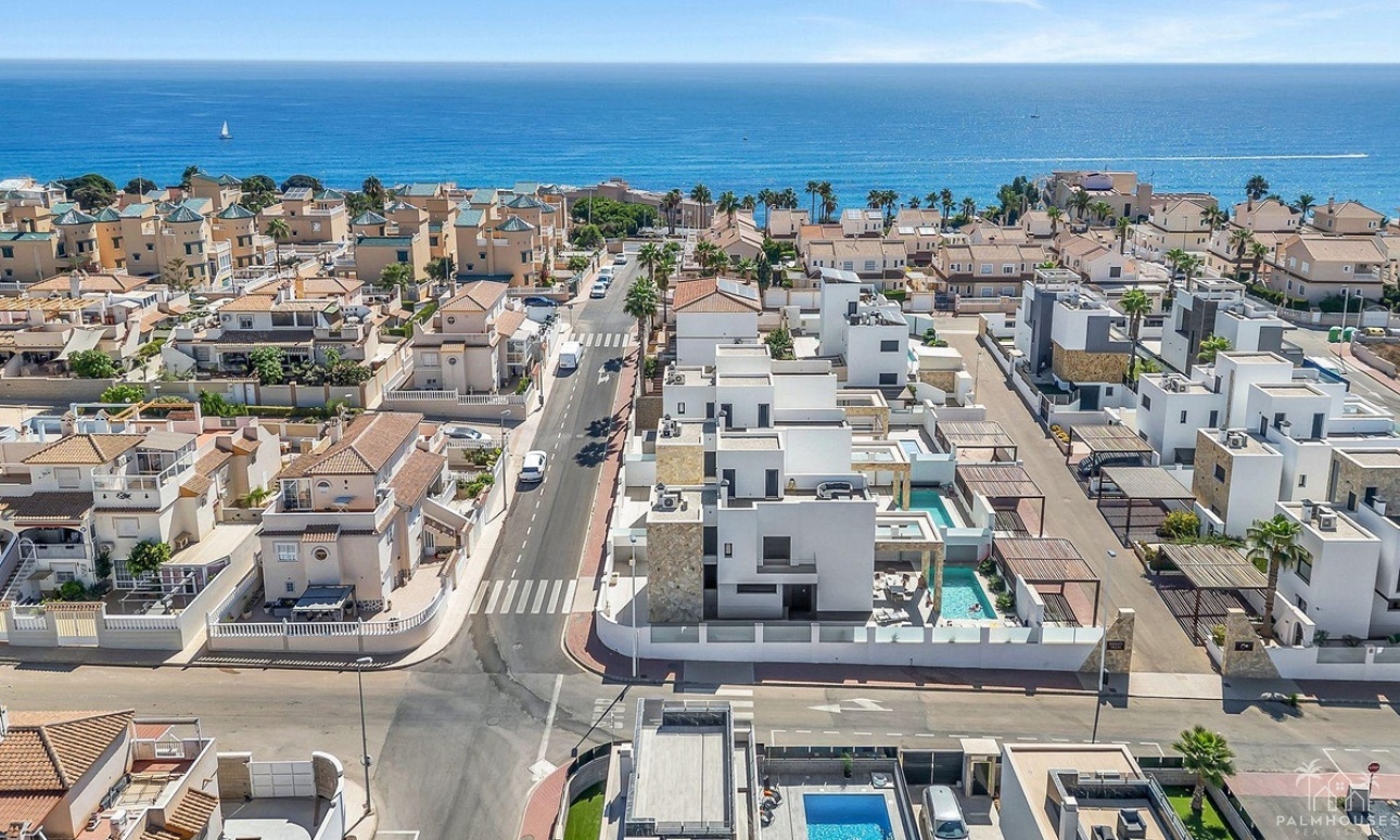 Herverkoop - Villa - Torrevieja - Torrevieja Centro
