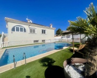Herverkoop - Villa - Urb. La Marina - Inland