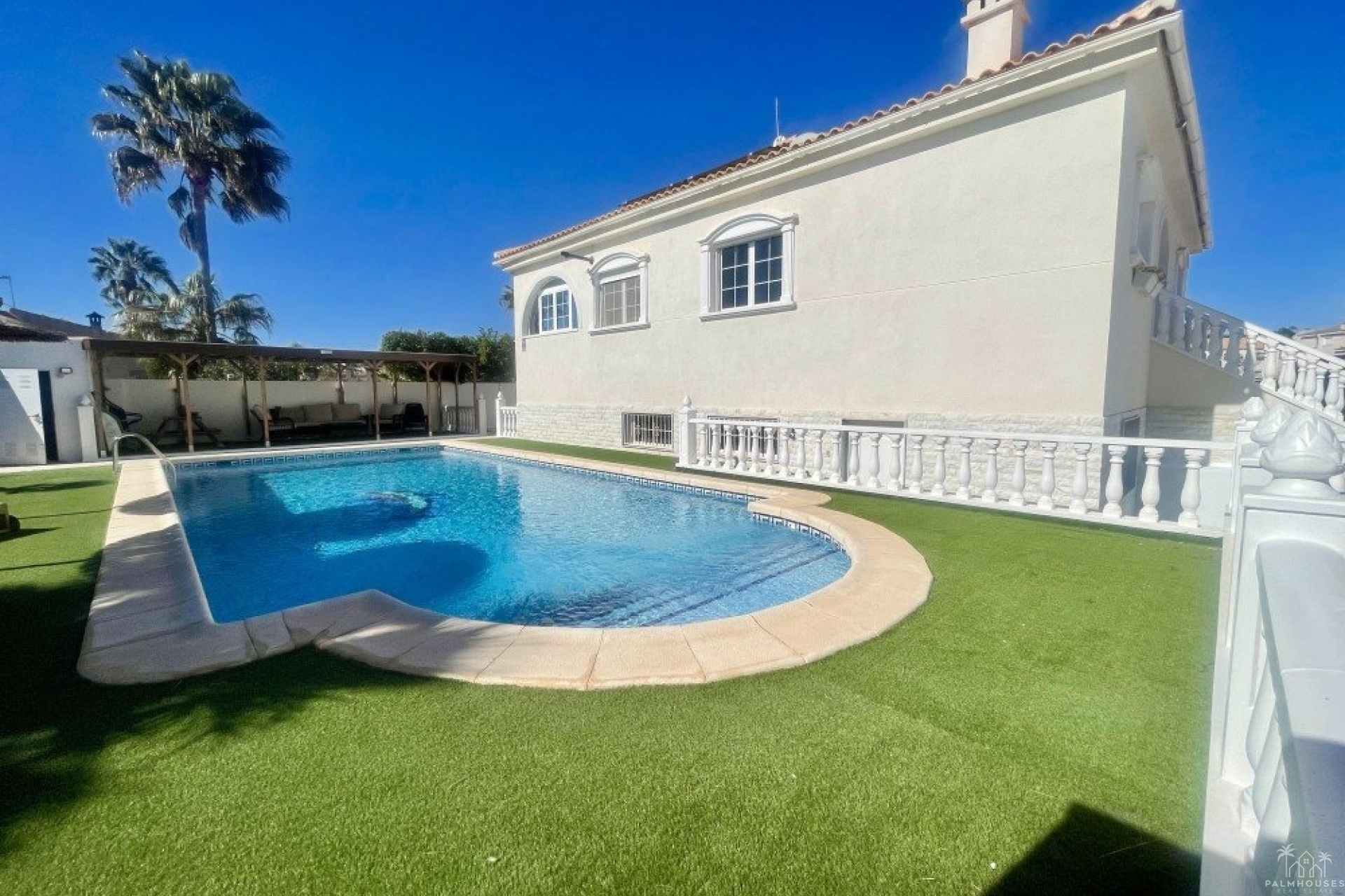 Herverkoop - Villa - Urb. La Marina - Inland