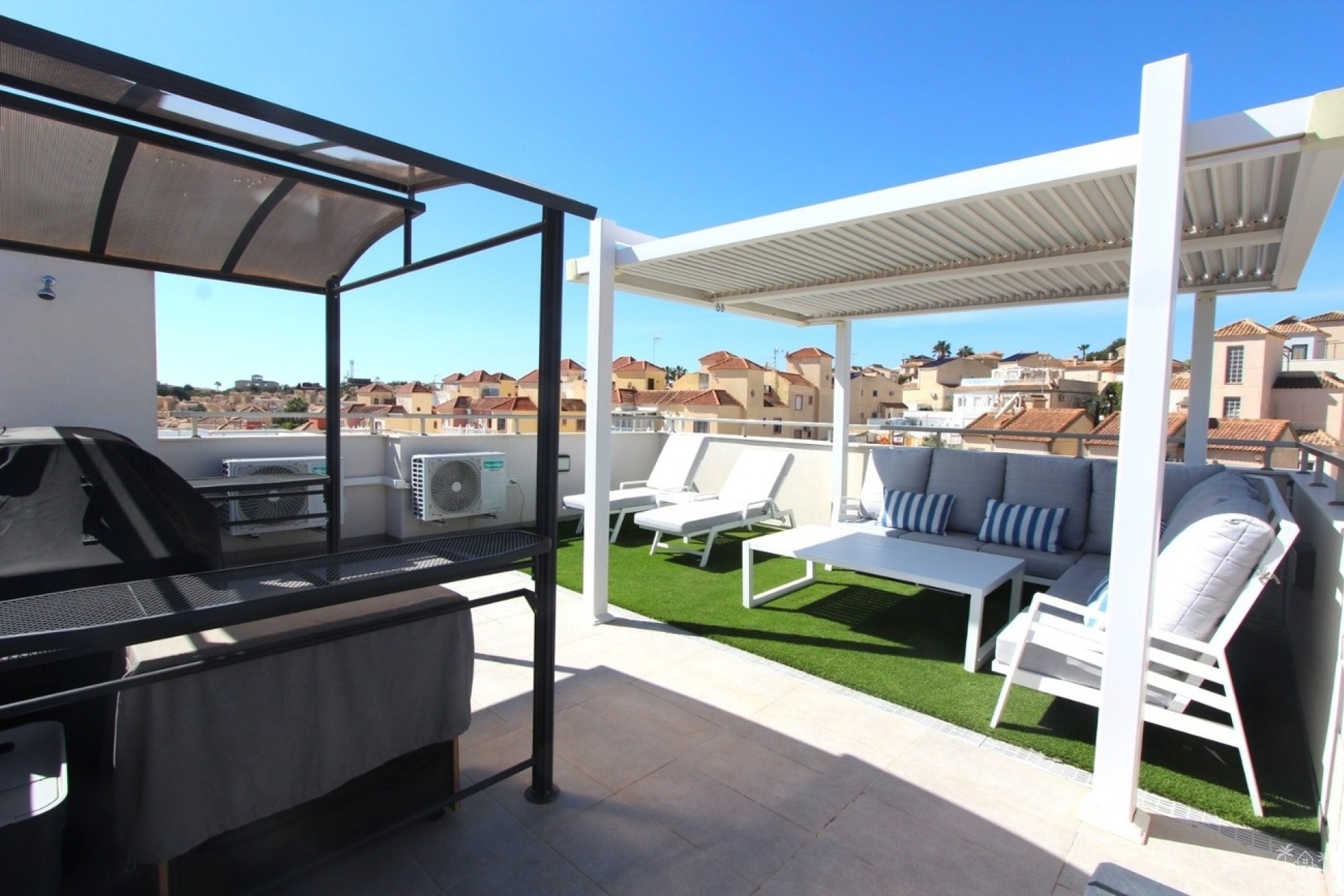 Herverkoop - Villa - Villamartin - El Galan