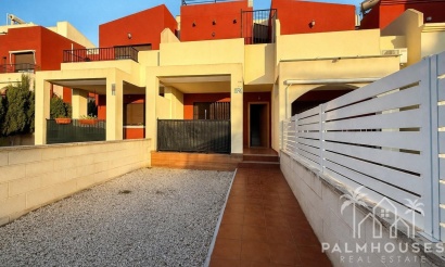 House - Resale - Torrevieja - Aguas Nuevas