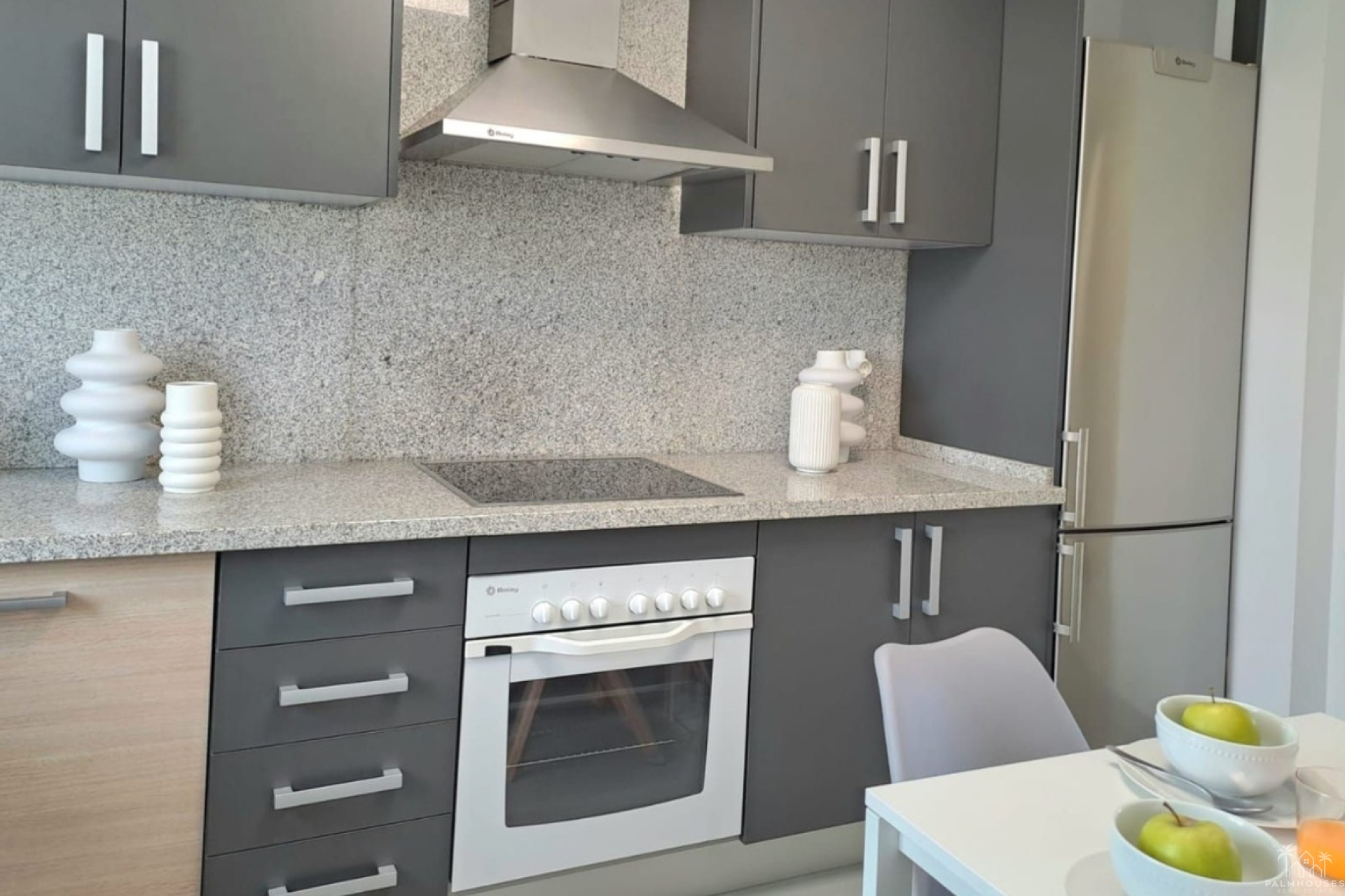 Resale - Apartments - Malaga - Estepona