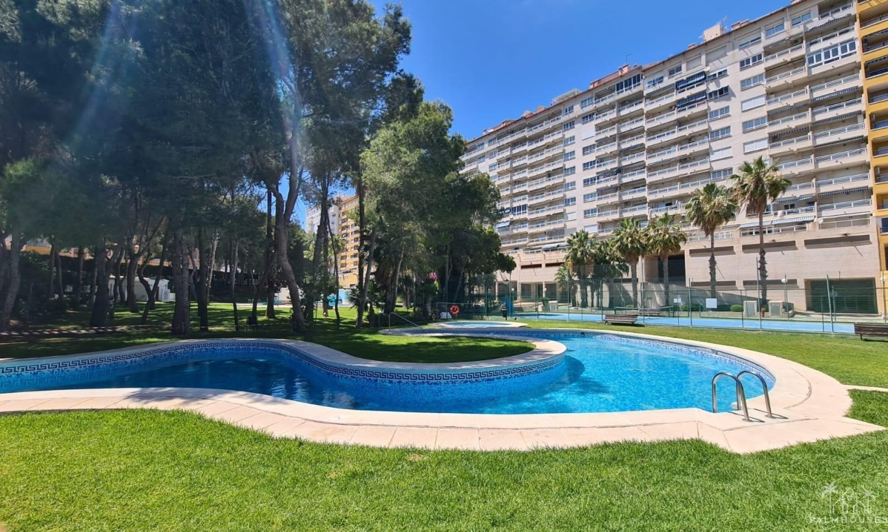 Resale - Apartments - Orihuela Costa - Campoamor