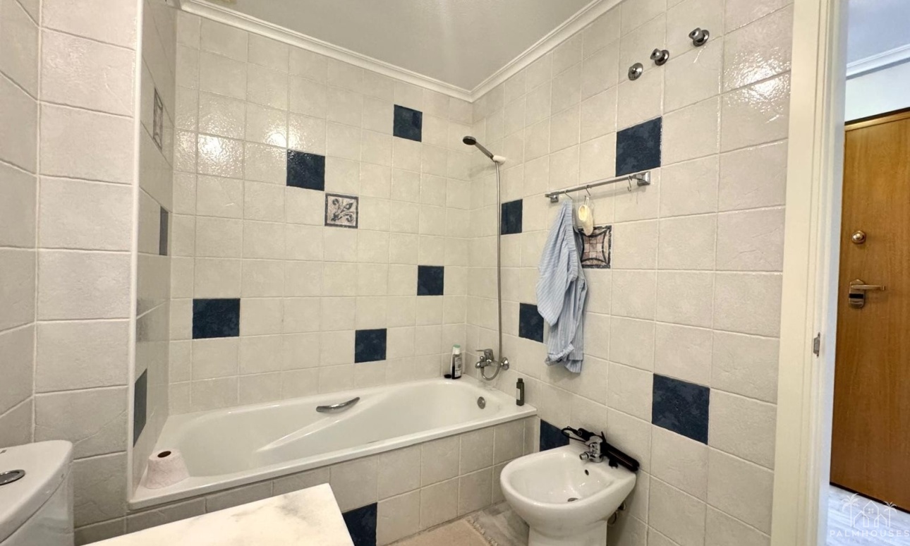 Resale - Apartments - Orihuela Costa - Costa Blanca