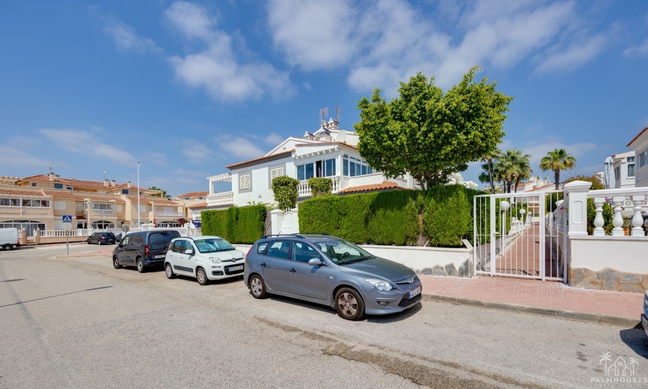 Resale - Apartments - Orihuela Costa - Costa Blanca