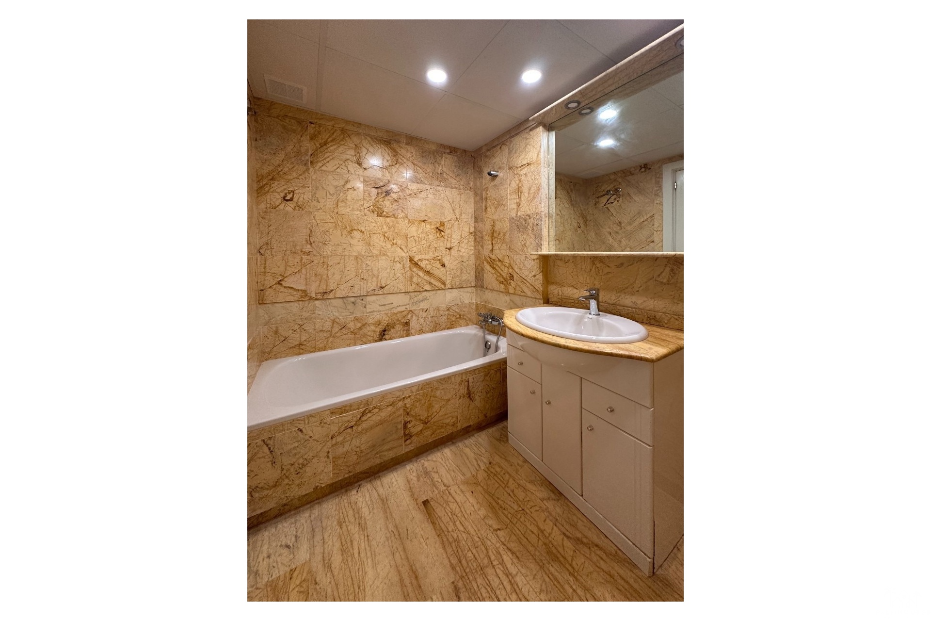 Resale - Apartments - Orihuela Costa - Costa Blanca