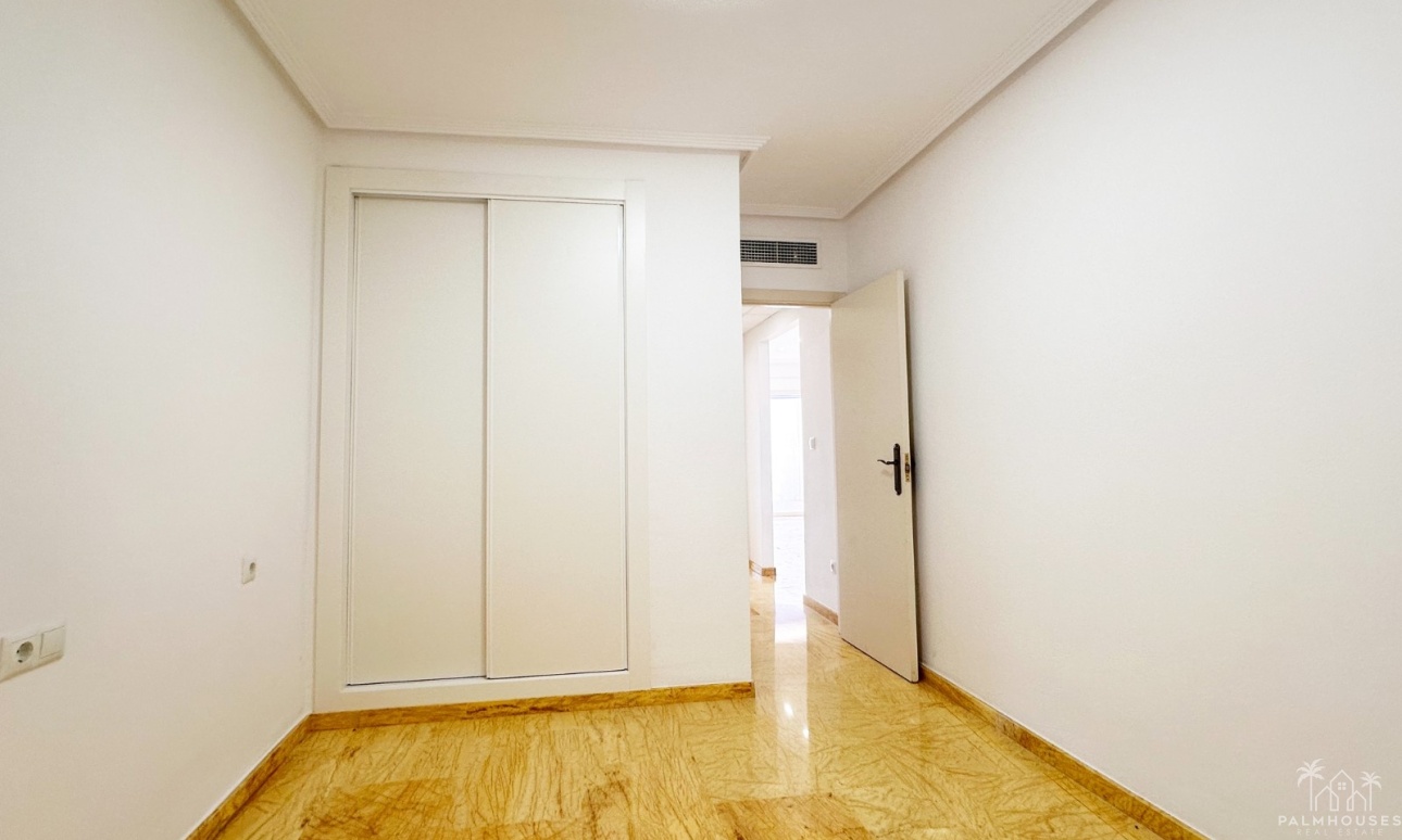 Resale - Apartments - Orihuela Costa - Costa Blanca