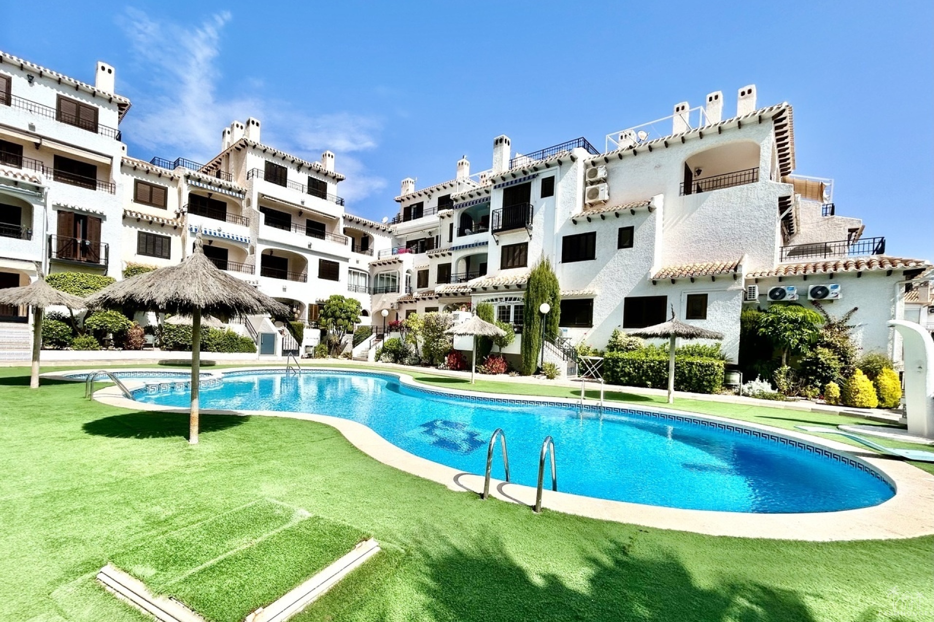 Resale - Apartments - Orihuela Costa - Costa Blanca