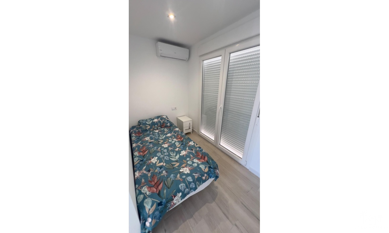 Resale - Apartments - Orihuela Costa - La Regia