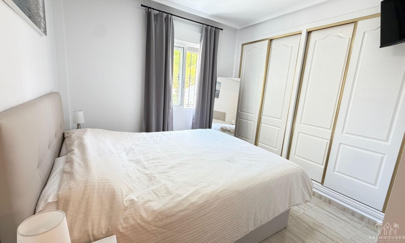 Resale - Apartments - Orihuela Costa - Los Dolses