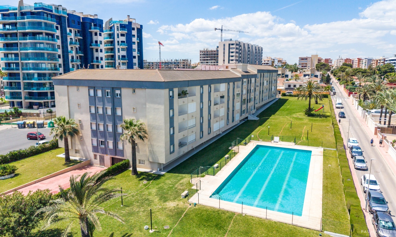 Resale - Apartments - Orihuela Costa - Punta Prima
