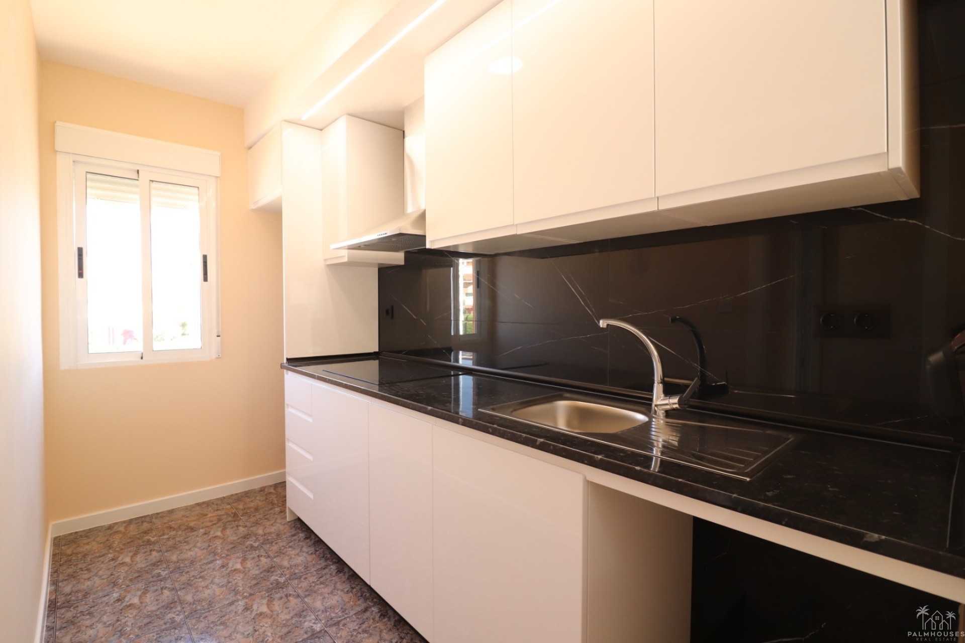 Resale - Apartments - Orihuela Costa - Punta Prima