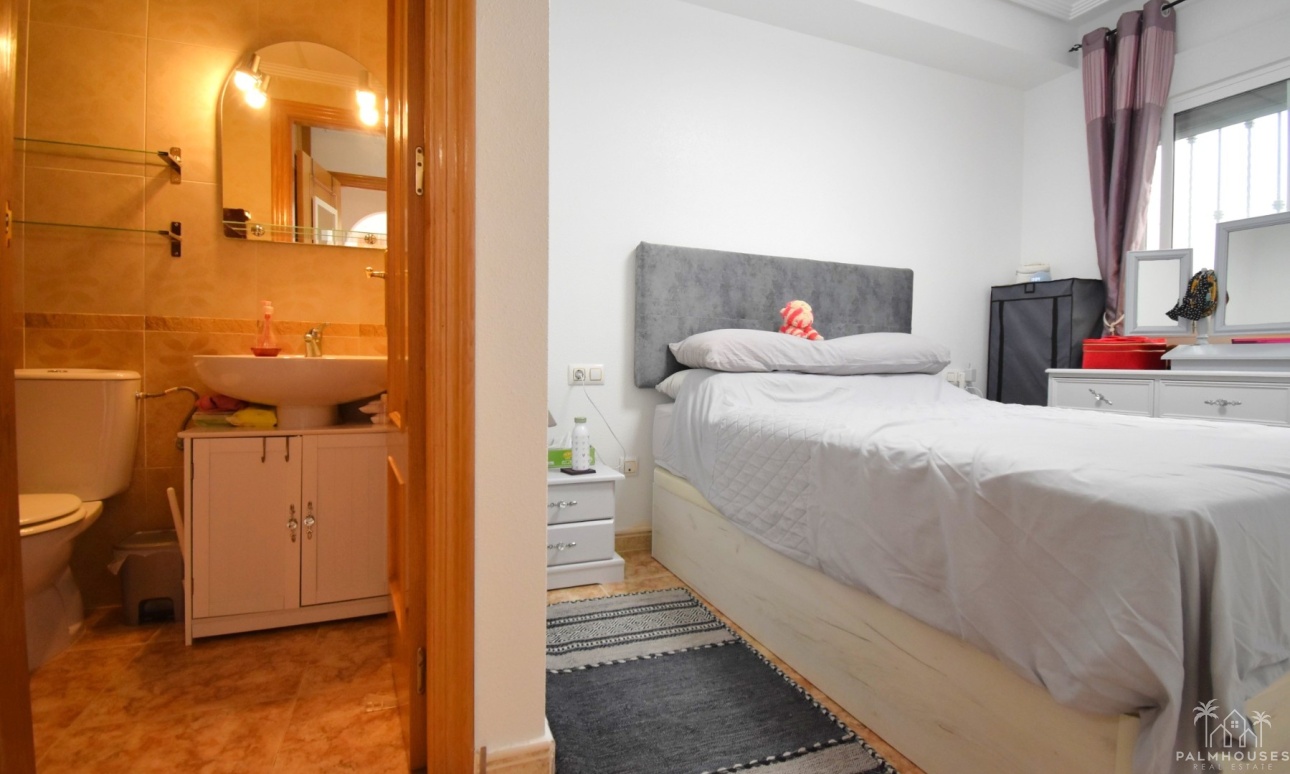 Resale - Apartments - Orihuela Costa - Punta Prima