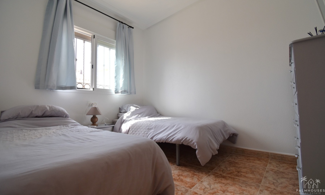 Resale - Apartments - Orihuela Costa - Punta Prima