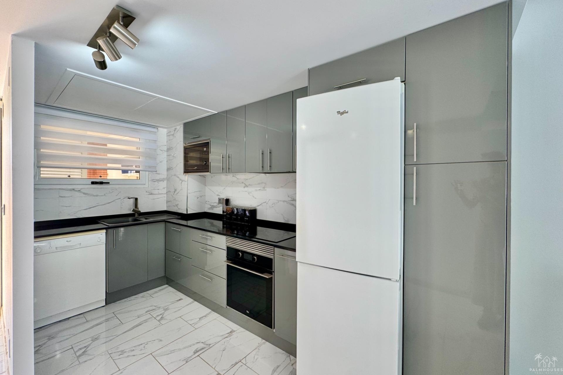 Resale - Apartments - Orihuela Costa - Punta Prima