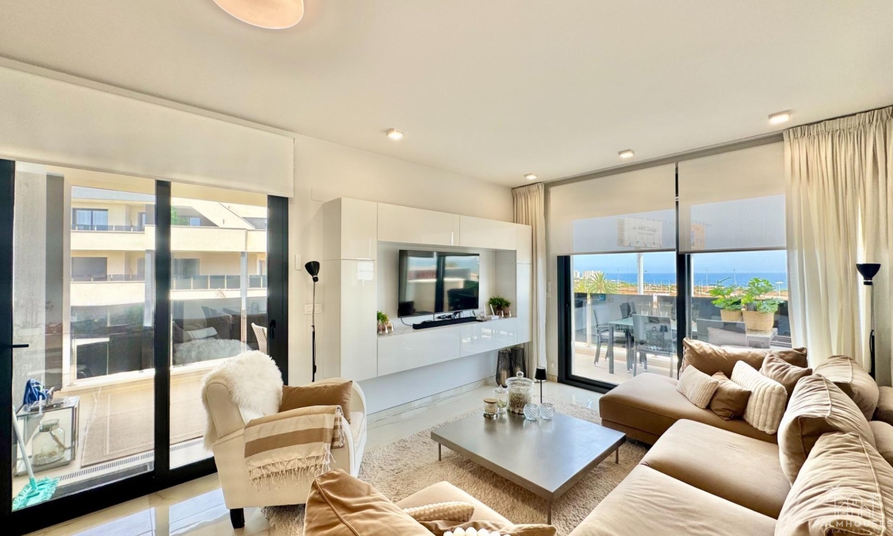 Resale - Apartments - Orihuela Costa - Punta Prima