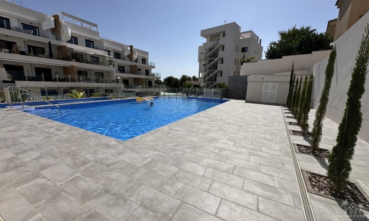 Resale - Apartments - Orihuela Costa - Villamartin