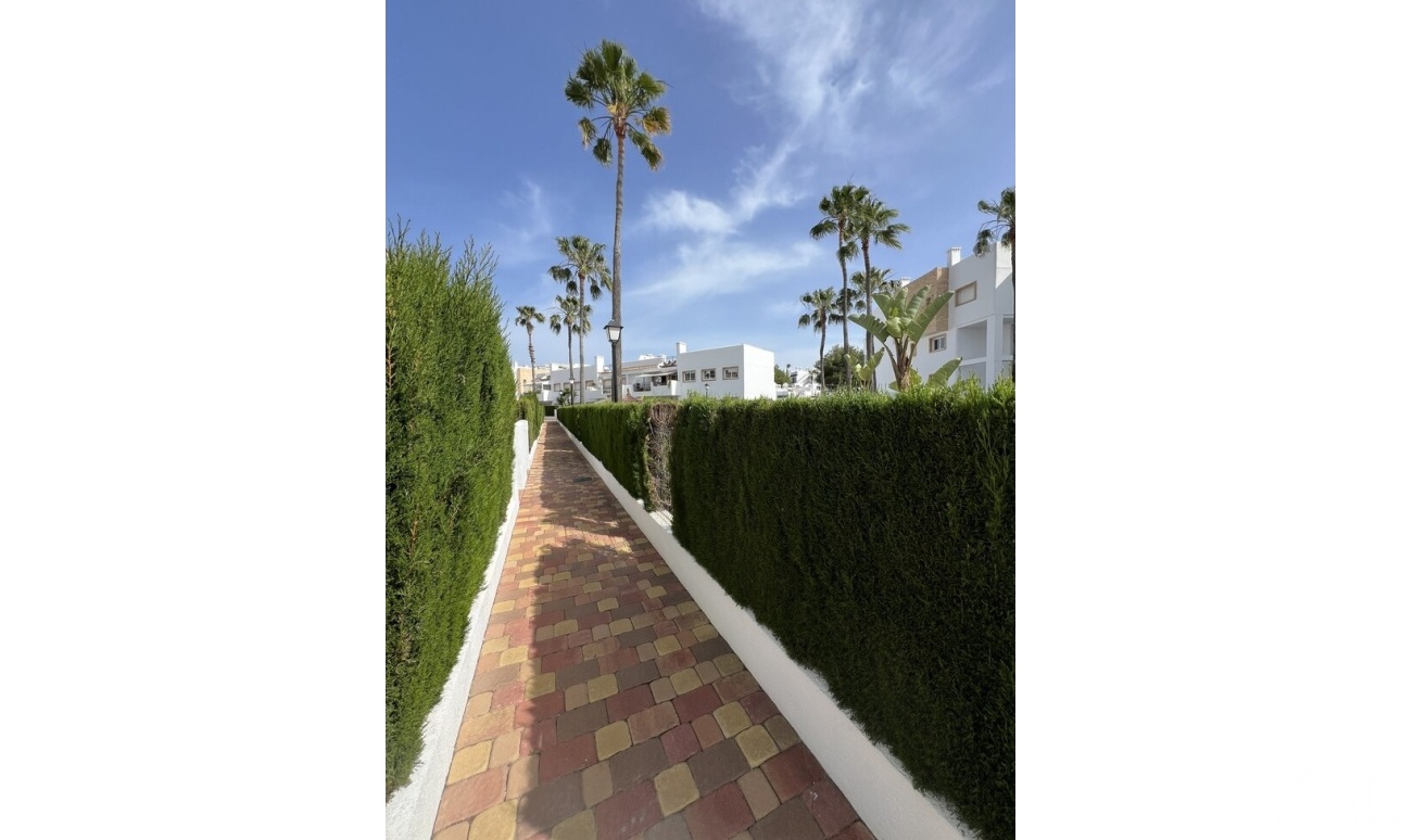 Resale - Apartments - Orihuela Costa - Villamartin